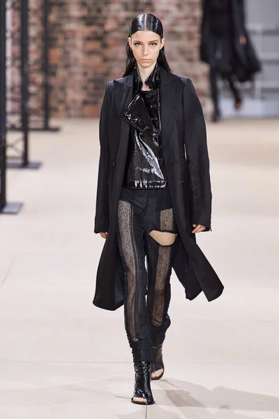 Look 22